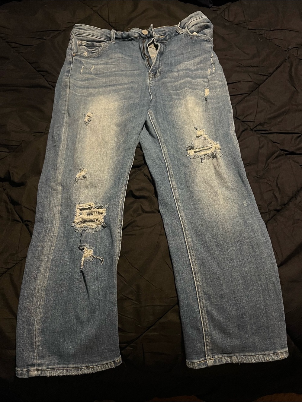 Women’s Risen Distressed Light Blue Jeans